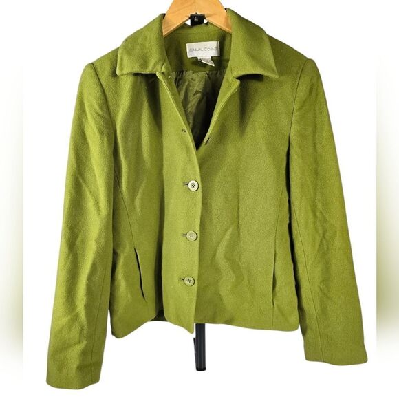 Casual Corner Green Blazer with Tailored Fit and Pointed Collar - Picture 1 of 5